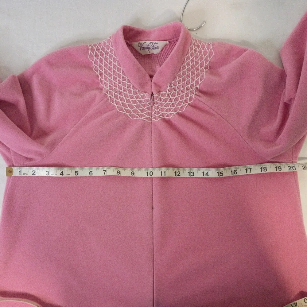 VTG Vanity Fair Robe Size Small Pink Smocking Velour ½ Zip Housecoat Knee Length